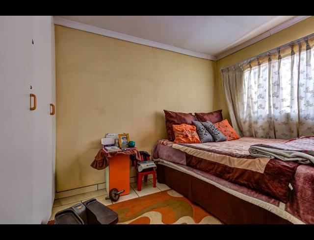 3 BEDROOM SECTIONAL TITLE FOR SALE IN TEMBISA CENTRAL